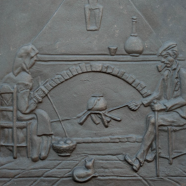 Gusseisenplatte dekorierte „Focolar“ für den Kamin – Abmessungen cm 69 x 68 h x 1 (dicke)
